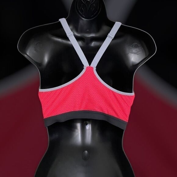 Victoria’s Secret racerback bra in size 34DD - Picture 3 of 11